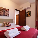 Duca D'aosta Terrace, Skypool & Sauna Apartament *