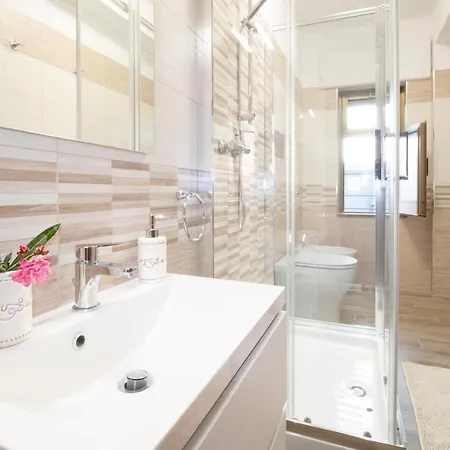 Duca D'aosta Terrace, Skypool & Sauna *