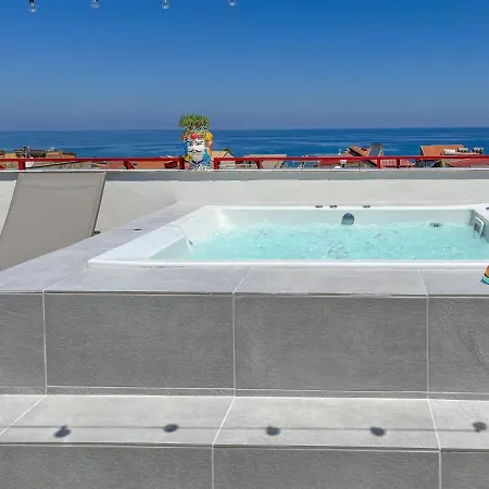 Lejlighed Duca D'aosta Terrace, Skypool & Sauna Acquedolci