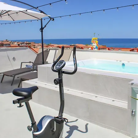 Апартаменты Duca D'aosta Terrace, Skypool & Sauna Акведольчи
