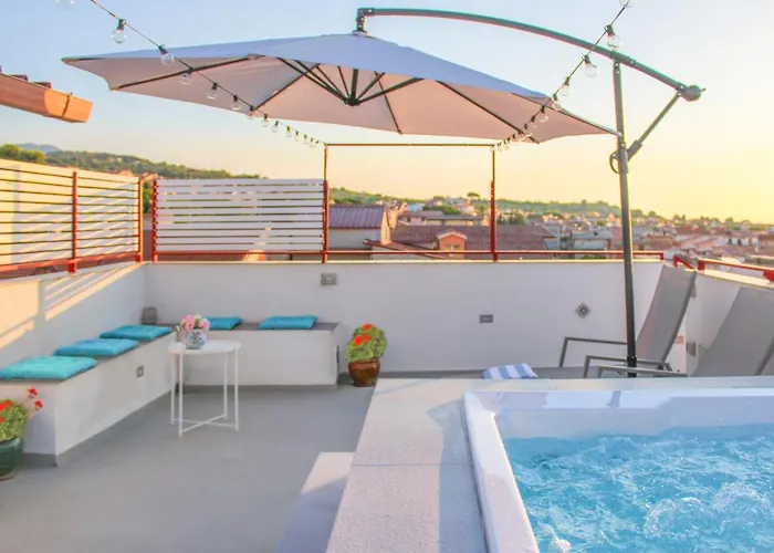 Апартаменты Duca D'aosta Terrace, Skypool & Sauna