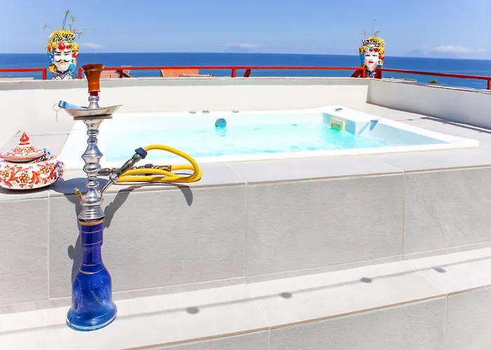 Duca D'aosta Terrace, Skypool & Sauna * Акведольчи